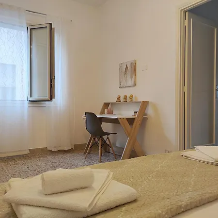 아파트 Eleonora's House *